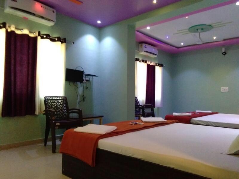 Hotel Krisha Daman Bagian luar foto