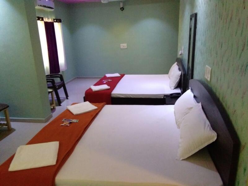 Hotel Krisha Daman Bagian luar foto